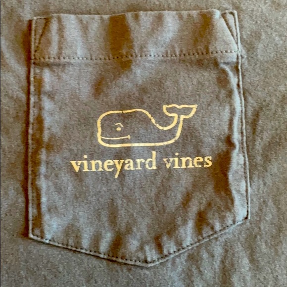 Vineyard Vines Whale Pocket T-shirt Men’s Med - Picture 1 of 5